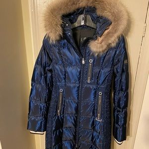 Bogner Navy longline puffer / detachable hood.